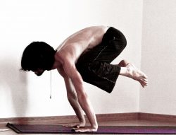 BAKASANA