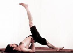 EKA PADA SETU BANDHA SARVANGASANA