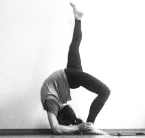 BADDHA PADA ELA PADA VIPARITA DANDASANA