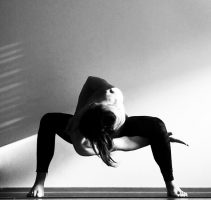 PARIVRITTA ARDHA BADDHA KALYASANA