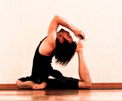 EKA PADA RAJA KAPOTASANA